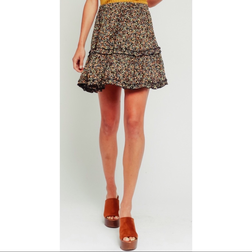 NWT Olivaceous Gold Floral Miniskirt